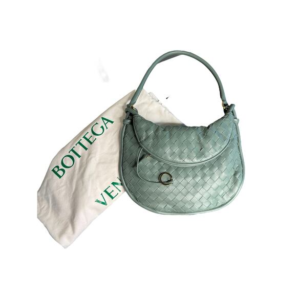 Bottega Veneta NWT Medium Gemelli Intrecciato Leather Bog in Aloe - Picture 2 of 16